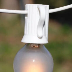 C7 (E12) 1000' Spool 4" Spacing, White SPT-1 Wire -Decorative Lighting Store c7 e12 christmas light cord white 031418