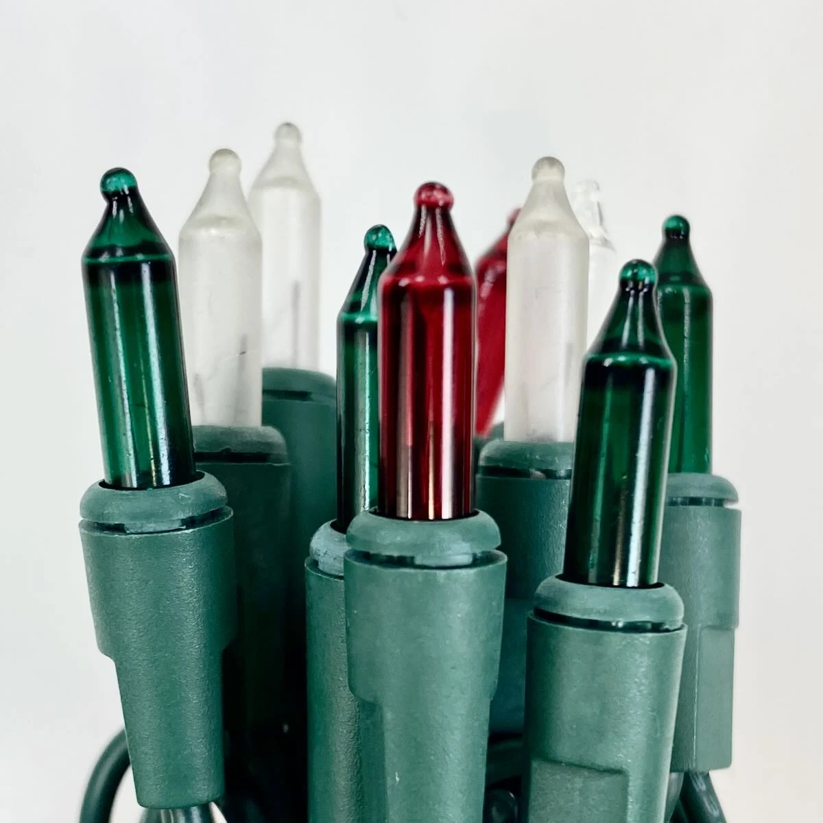 100-bulb Red Green Clear Frost Mini Lights, 6" Spacing, Green Wire 4 100-bulb Red Green Clear Frost Mini Lights, 6" Spacing, Green Wire - Image 2