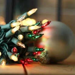 100-bulb Red Green Clear Frost Mini Lights, 4" Spacing, Green Wire -Decorative Lighting Store red green clear frosted christmas light 82818